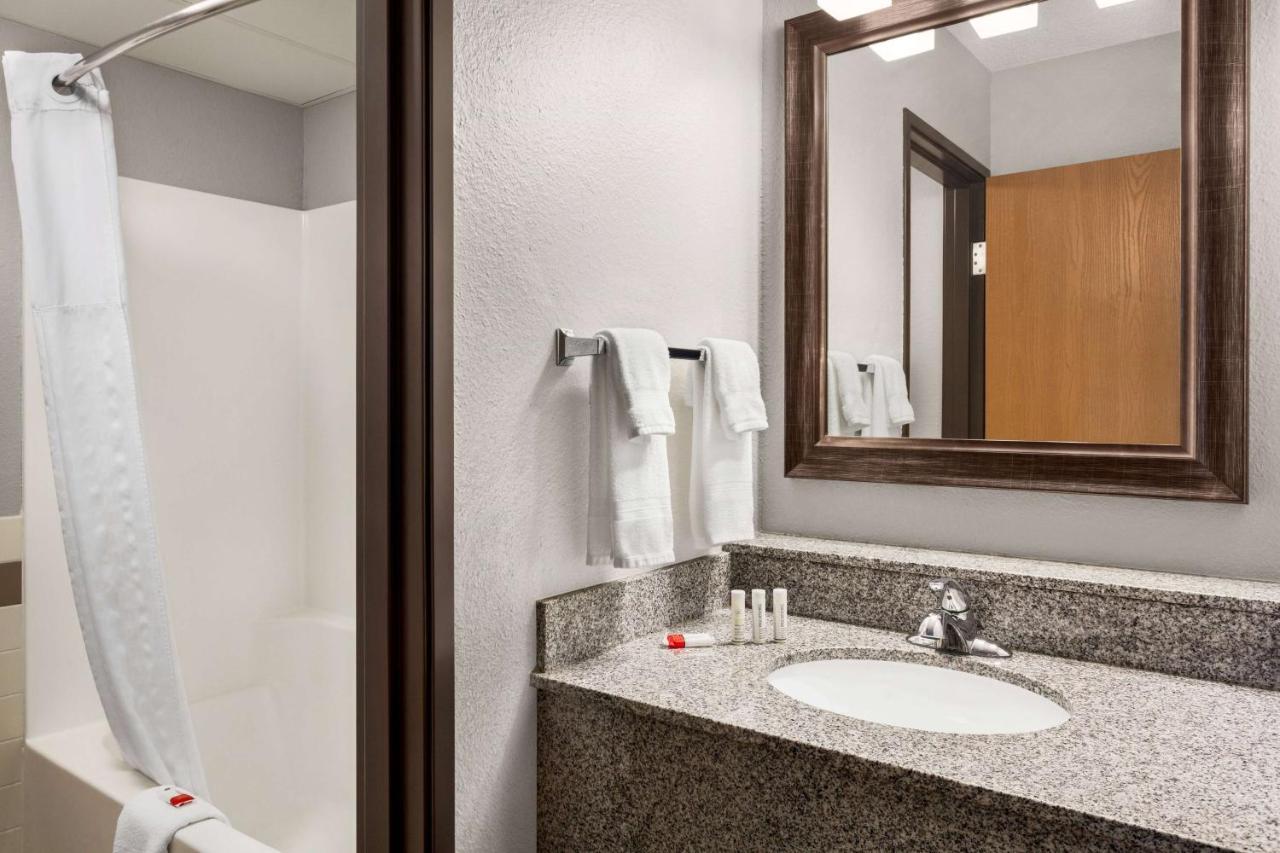 Americinn By Wyndham Sauk Centre Esterno foto